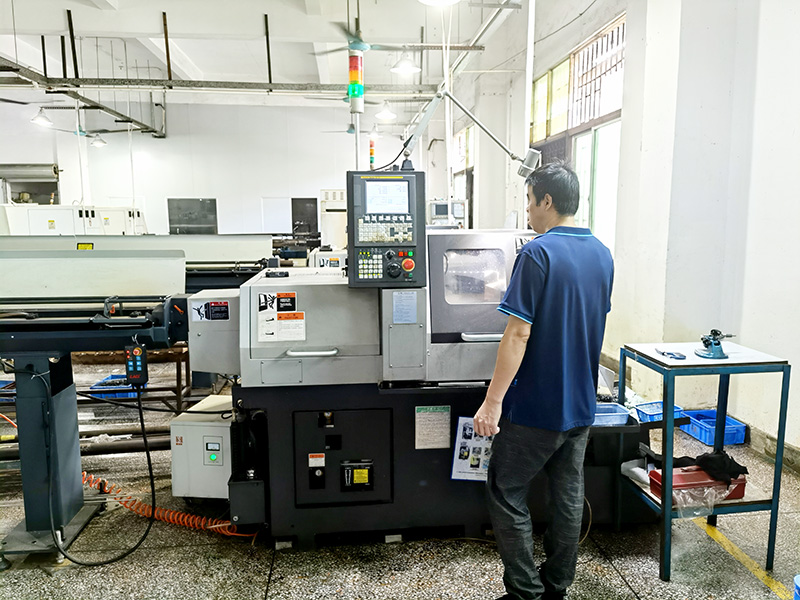 津上五軸車銑復合機2